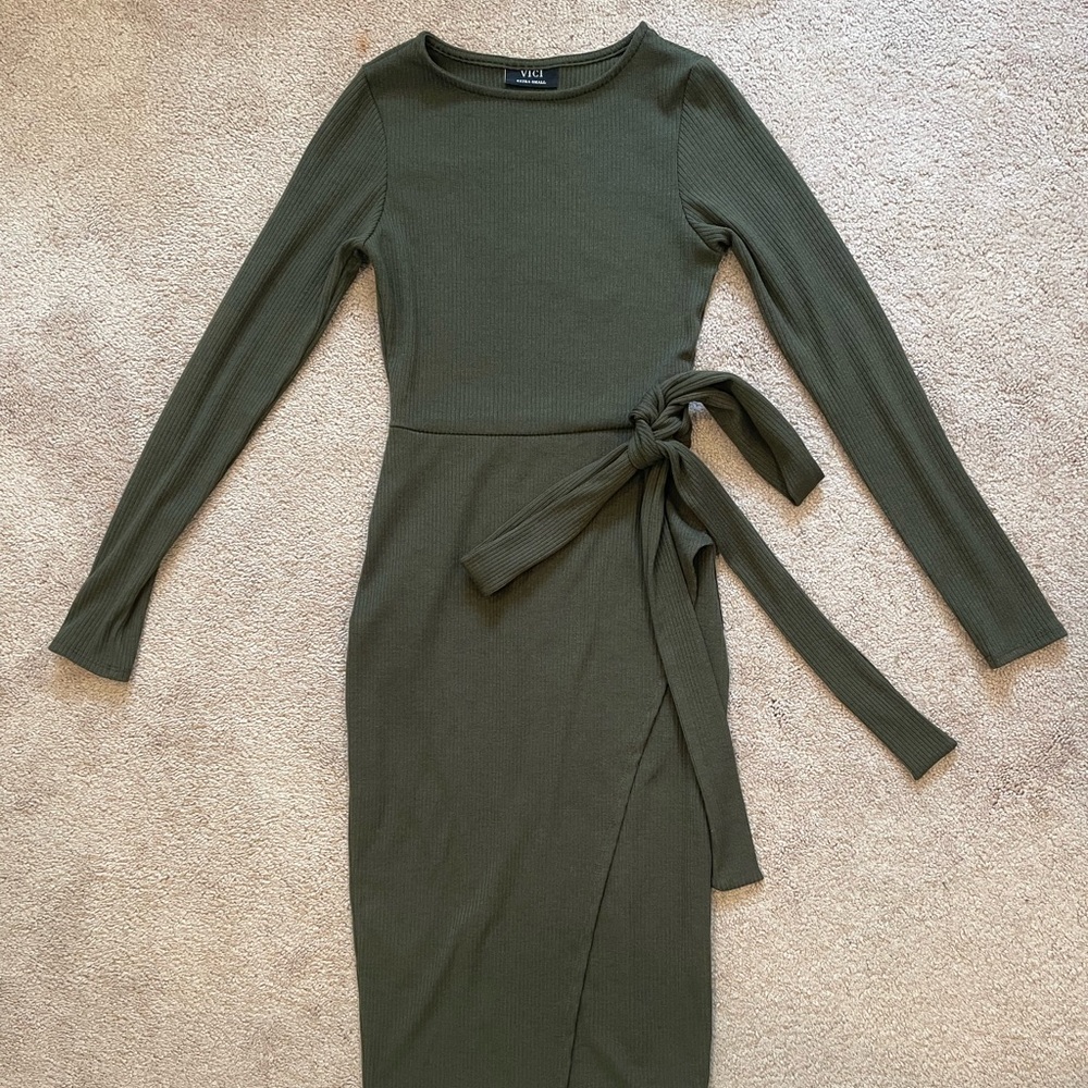 Hunter green rubbed midi dress, X small, from vici - never worn.